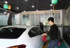 10元搶購超值車用玻璃水，高效去污護(hù)玻璃！